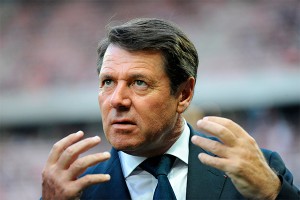 Мэр Ниццы заговорил на русском языке Мэр Ниццы заговорил на русском языке