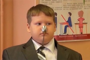 Под Омском растет мальчик-магнит Под Омском растет мальчик-магнит