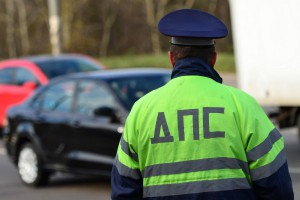 Трансвестит довел полицейских до истерики Трансвестит довел полицейских до истерики