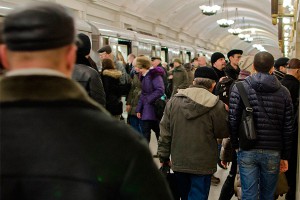В метро девушке в давке сломали ребро В метро девушке в давке сломали ребро