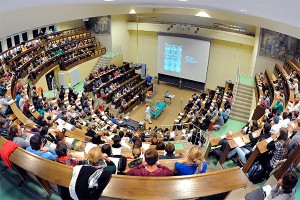 Чиновников обяжут получать ученые степени Чиновников обяжут получать ученые степени