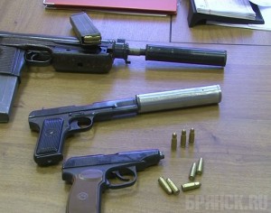 В Брянске разоблачена группа торговцев оружием