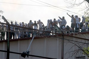 Бабушкины наркотики вызвали бунт в тюрьме Бабушкины наркотики вызвали бунт в тюрьме