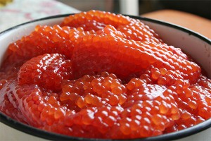 На Камчатке уничтожили тонны красной икры На Камчатке уничтожили тонны красной икры