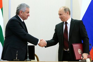 Россия согласилась стать союзником Абхазии Россия согласилась стать союзником Абхазии