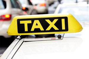 Таксист 16 часов возил мертвую пассажирку Таксист 16 часов возил мертвую пассажирку