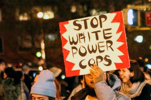 Бунт в Фергюсоне перекинулся на Лондон Бунт в Фергюсоне перекинулся на Лондон