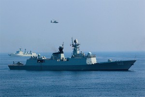 Корабли КНР вошли в спорную зону с Японией Корабли КНР вошли в спорную зону с Японией