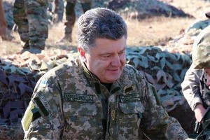 Порошенко винят в продаже оружия ополченцам Порошенко винят в продаже оружия ополченцам