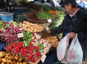 Чиновники передумали продавать Центральный рынок Брянска