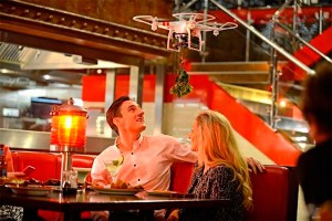 Робот в кафе отрезал женщине нос Робот в кафе отрезал женщине нос