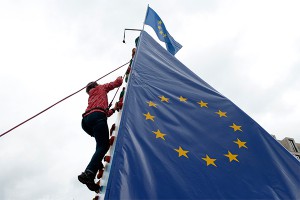 Санкции раскалывают Евросоюз Санкции раскалывают Евросоюз