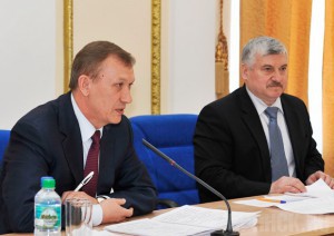 Касацкий уволен с должности вице-губернатора Брянской области Александр Касацкий (на фото справа)