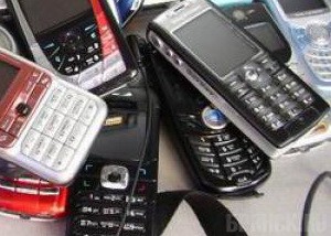 Неизвестные пытались перекинуть в брянскую колонию 10 телефонов