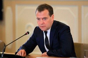 Медведев недоволен новогодними каникулами Медведев недоволен новогодними каникулами