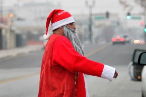 В Вифлееме Санта-Клаусов разогнали газом В Вифлееме Санта-Клаусов разогнали газом