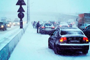 Неожиданный снег застал Москву врасплох Неожиданный снег застал Москву врасплох