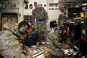 США обвинили в подготовке вторжения в КНДР США обвинили в подготовке вторжения в КНДР