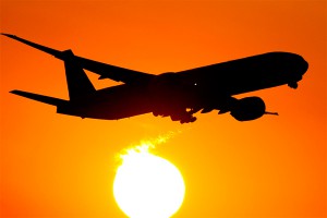 Малазийский авиалайнер исчез над океаном Малазийский авиалайнер исчез над океаном