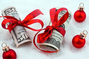 Россияне скупили валюту на $30 миллиардов Россияне скупили валюту на $30 миллиардов