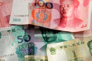 Китай начал торговать рублем Китай начал торговать рублем