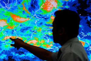 Спасатели обнаружили самолет А320 на дне моря Спасатели обнаружили самолет А320 на дне моря