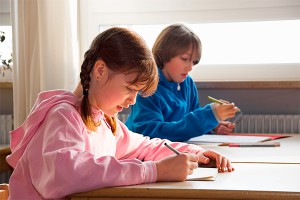 Российским школьникам отменят вторую смену Российским школьникам отменят вторую смену