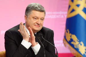 Порошенко заставит работать в три смены Порошенко заставит работать в три смены