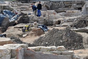 В Твери нашли татаро-монгольский клад В Твери нашли татаро-монгольский клад