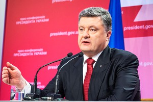 Порошенко оскорбили жители Львова (видео) Порошенко оскорбили жители Львова (видео)