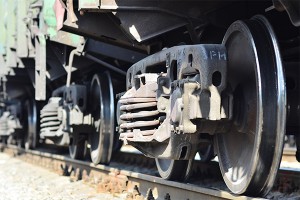 Пьяный мужчина проехал под поездом 2,5 часа Пьяный мужчина проехал под поездом 2,5 часа