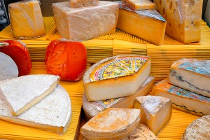 Как сыроделы из Европы обходят эмбарго Как сыроделы из Европы обходят эмбарго