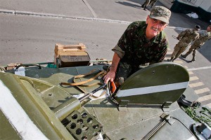 Украина готова ввести военное положение Украина готова ввести военное положение