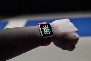 Apple Watch "проживут" четыре часа Apple Watch "проживут" четыре часа