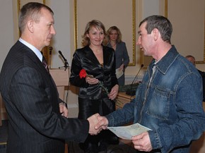 Жилищные сертификаты – «чернобыльцам» Фото пресс-службы администрации Брянской области