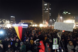 Немцы протестуют против политики Америки Немцы протестуют против политики Америки