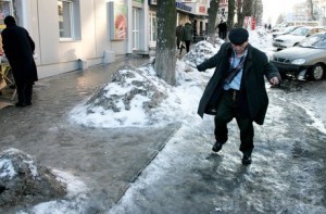 Качество уборки дорог Брянска признано неудовлетворительным