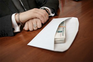 Взятки в Москве больше общероссийских Взятки в Москве больше общероссийских