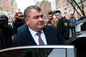 Прокуратура взяла Сердюкова в оборот Прокуратура взяла Сердюкова в оборот