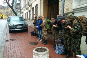 "Правый сектор" отправляет на войну подростков "Правый сектор" отправляет на войну подростков