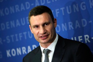 Кличко пообещал помочь Церкви Кличко пообещал помочь Церкви