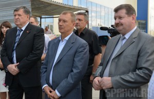 Иванов: Денин не прошел президентскую проверку Николай Денин (на фото в центре)