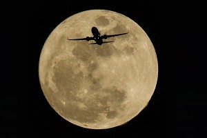 Россияне смогут летать на Луну и обратно Россияне смогут летать на Луну и обратно