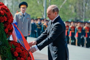 Путина зовут на День Победы в Германию Путина зовут на День Победы в Германию