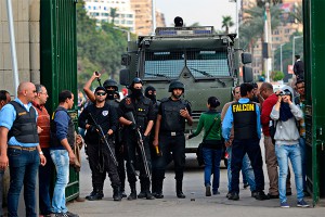 Россиян попросили сидеть в отелях в Египте Россиян попросили сидеть в отелях в Египте