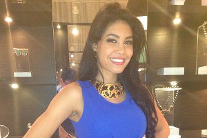 Королева красоты сорвала корону с соперницы Королева красоты сорвала корону с соперницы