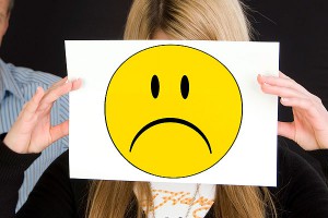 Женщина 40 лет отказывается улыбаться Женщина 40 лет отказывается улыбаться