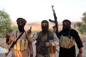 Боевики "ИГИЛ" сбросили гея с крыши Боевики "ИГИЛ" сбросили гея с крыши