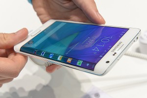 Бывший президент Samsung выпустит смартфон Бывший президент Samsung выпустит смартфон