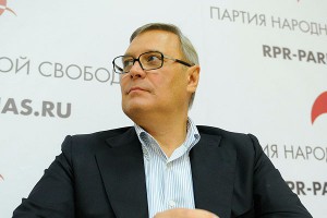 Не отвлекайте суд, господин Касьянов! Не отвлекайте суд, господин Касьянов!